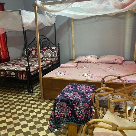 Lake Natron Maasai Guesthouse Mtowabaga Екстер'єр фото