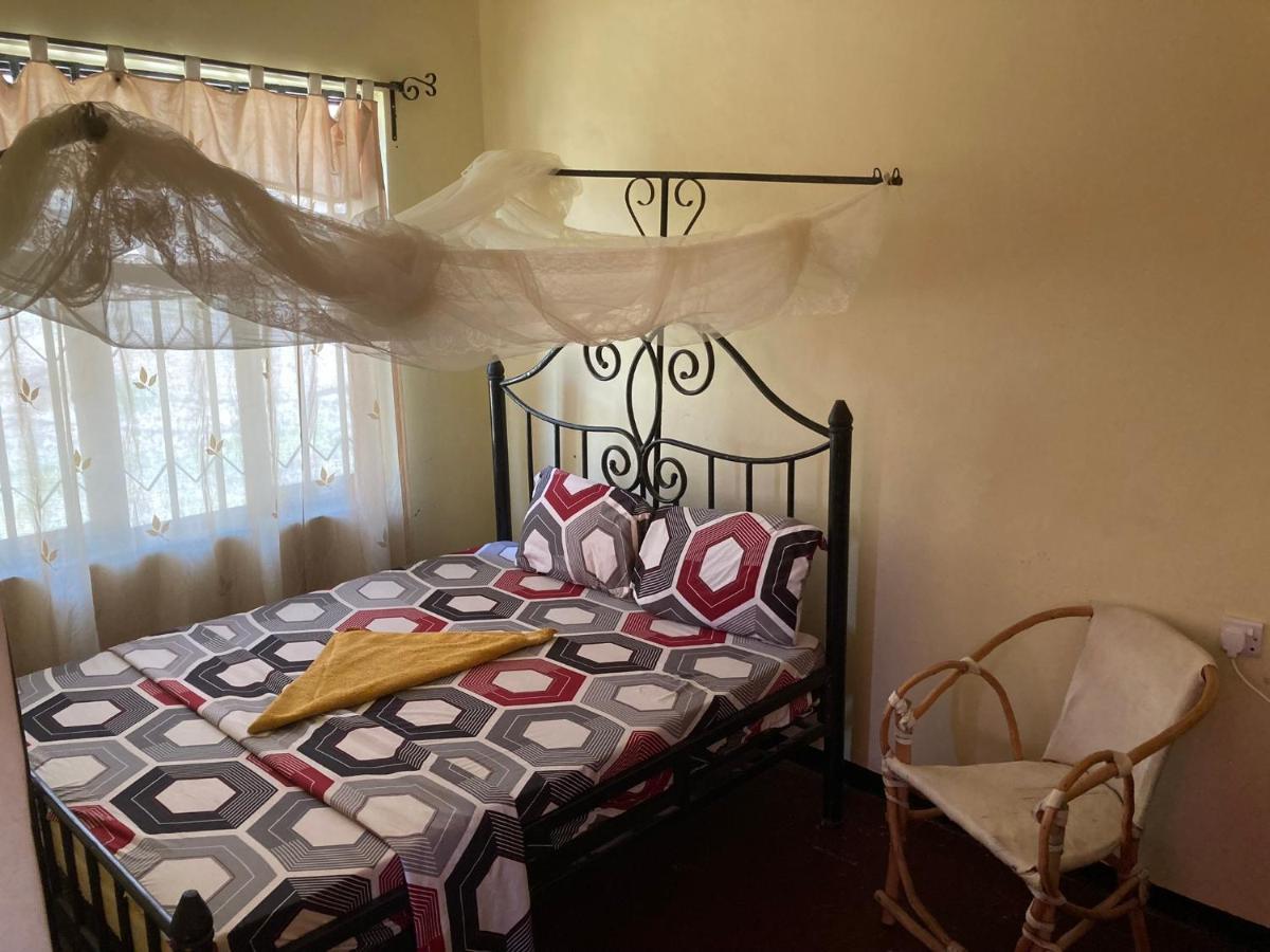 Lake Natron Maasai Guesthouse Mtowabaga Екстер'єр фото