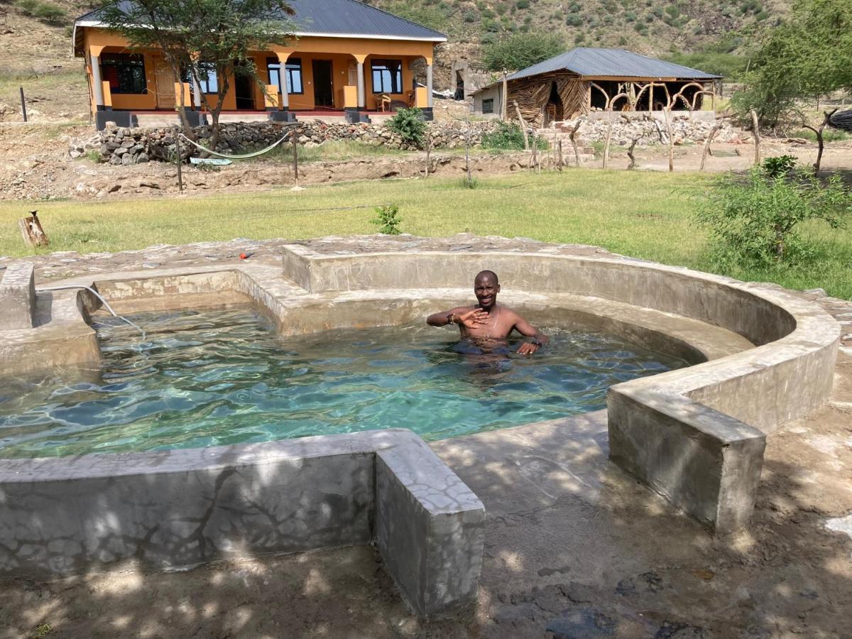 Lake Natron Maasai Guesthouse Mtowabaga Екстер'єр фото